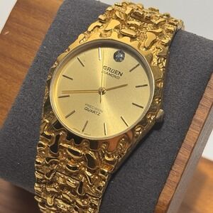 Vintage Gruen Precision Diamond Quartz Mens Nugget Bracelet Watch Gold Tone Runs